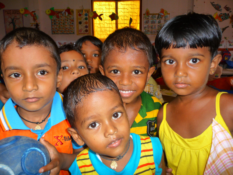 Kinder vom Kindergarten in Weligama, Sri Lanka